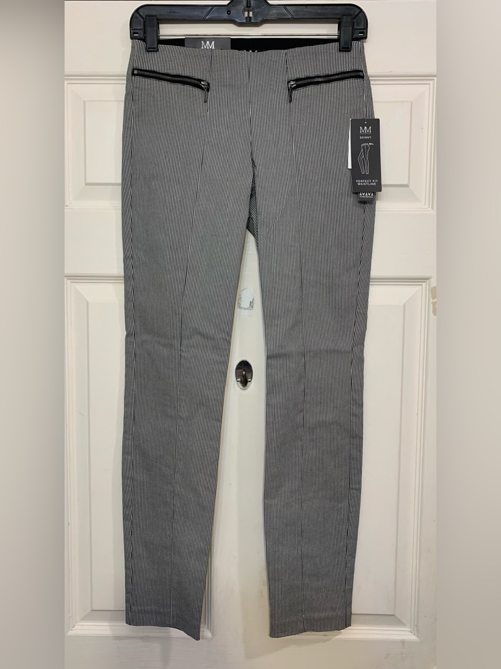 My Michelle Black & White Houndstooth Skinny Ankle Size Small Pants. 3851F
